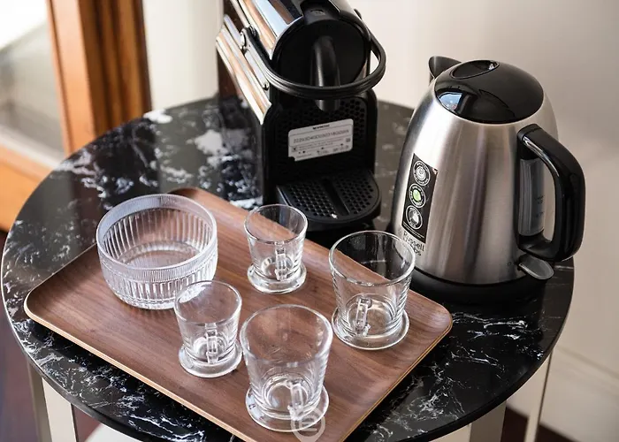 Verso ゲストハウス カリアリ