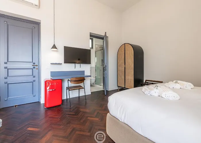 ゲストハウス Verso カリアリ